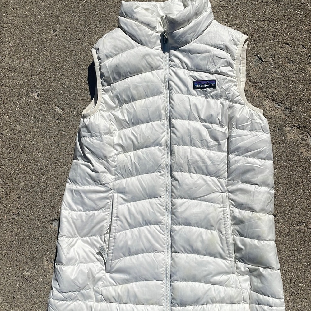 Kids size 10 puffer vest- winter white